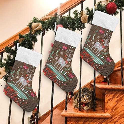 Божиќни чорапи на Алаза Божиќни ирваси на дрво Класик Персонализирани големи декорации за порибување за семејни празнични сезони за забави