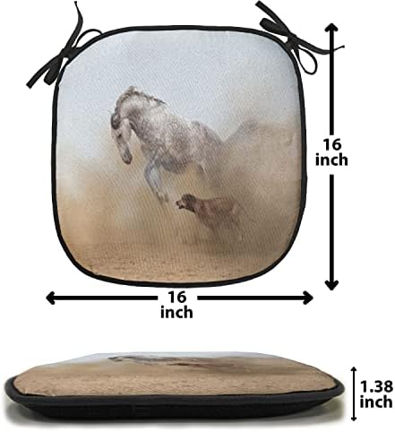 Лунарливи коњи столички влошки за перничиња од 8, луситански коњ кои играат со куче во песочна бура дива брза придружничка пријателство, подлога
