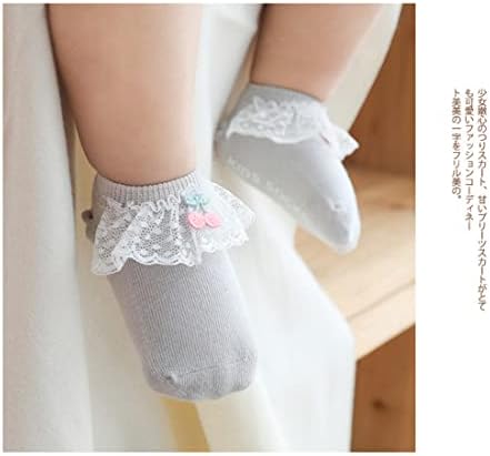 Новородени девојки чорапи мали деца кои не се лизгаат принцеза чипка чипка за облекување на новороденчиња со залепи што не се лизгаат