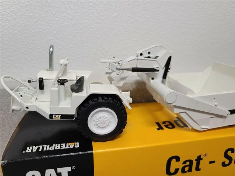 NZG за Caterpillar 627 Scraper за влечење-Бело ограничено издание 1/50 Diecast Truck Pre-изграден модел
