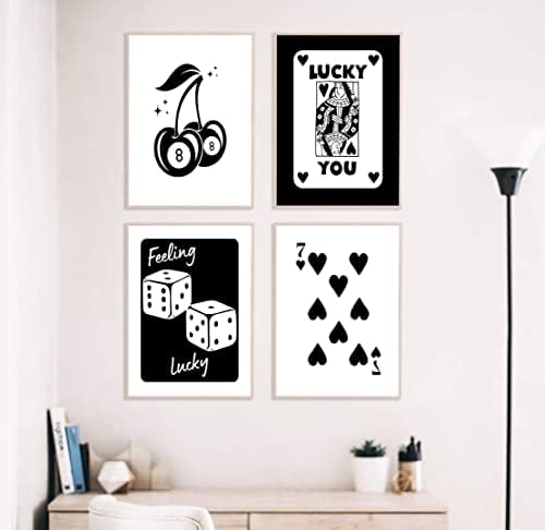 Среќа што кралицата на срцата Постер сет од 4 постери за играње картички за естетска спална соба, среќа вие црно -бел wallиден уметнички трендовски