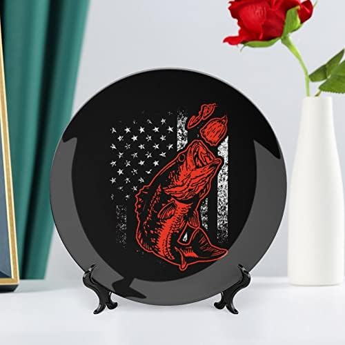 Бас риболов лади и американско знаме за фото -коска Кина Декоративна чинија личност керамичка чинија за занаети за жени мажи подароци со штанд