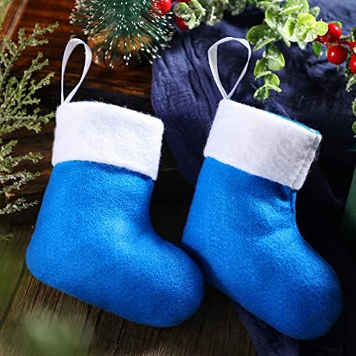 16 парчиња Божиќна морнарица Сина мини чорапи Масовно мини сини и бели Божиќни чорапи кои висат декоративни божиќни чорапи украси за Божиќ декор трпезариска орнаме