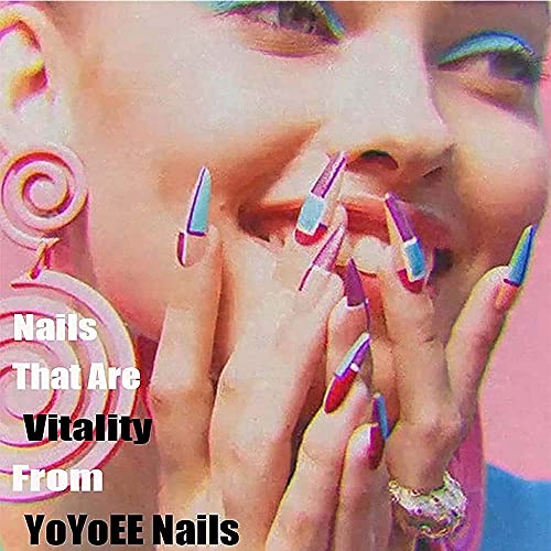 Yoyoee ковчег Долг печат на нокти Француски лажни нокти графити лажни нокти акрилици целосен покрив стап на ноктите за жени и девојчиња 24 парчиња