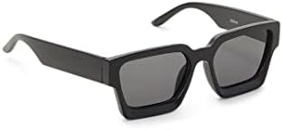 Очила за сонце на црниот квадрат на машката машка рамка