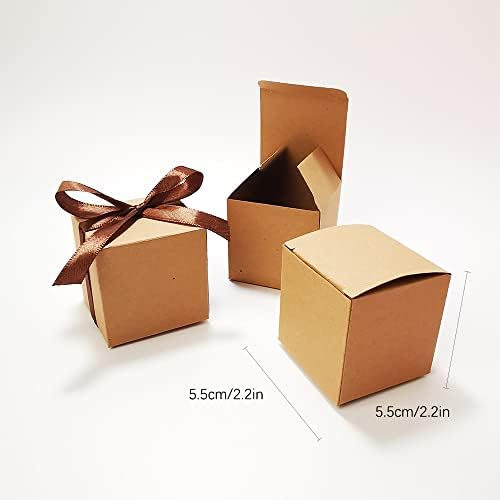 KVMORZE 50 пакет кафеави кутии за подароци за хартија со капаци, 2x2x2 во мали кутии за обвивки за подароци со лента за мали подароци/бонбони/чоколадо,