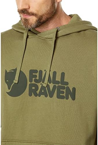 Fjällräven Logo Hoodie for Men нуди редовно вклопување со долги ракави, прицврстен аспиратор и џеб од кенгур во стил на пуловер