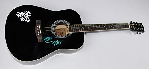 Црните клучеви Ел Камино Дан Ауербах Патрик Карни Груп потпиша автограмирана црна целосна големина акустична гитара Лоа