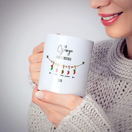 Семејната божиќна чорап за кафе - Изразување Loveубов за идечка идеја за тато мајка сестра брат - слатка импресивна Божиќна чаша - 11 мл или