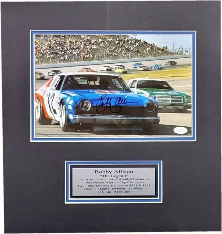 Боби Алисон потпиша 8х10 Фото прилагодено Matted Daytona 500 победник JSA VV99366 - Автограмирани фотографии од НАСКАР