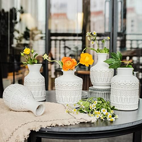 Yundu бела керамика пупка вазна сет од 10 - мали вазни за цвеќиња, гроздобер вазни за централни делови, украси за маса за рустикална