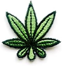 Plpatch сет од 2 мали. Мини канабис марихуана лист зелена армија боја симпатична цртана филм шие железо на везена апликација значка знак за лепенка