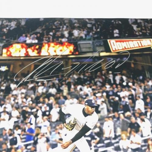 Аролдис Чепмен потпиша 16x20 Фото PSA/DNA New York Yankees Autographed - Автограмирани фотографии од MLB